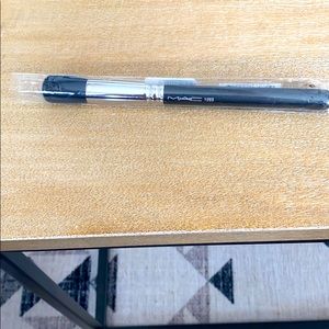 MAC 109S Makeup Brush